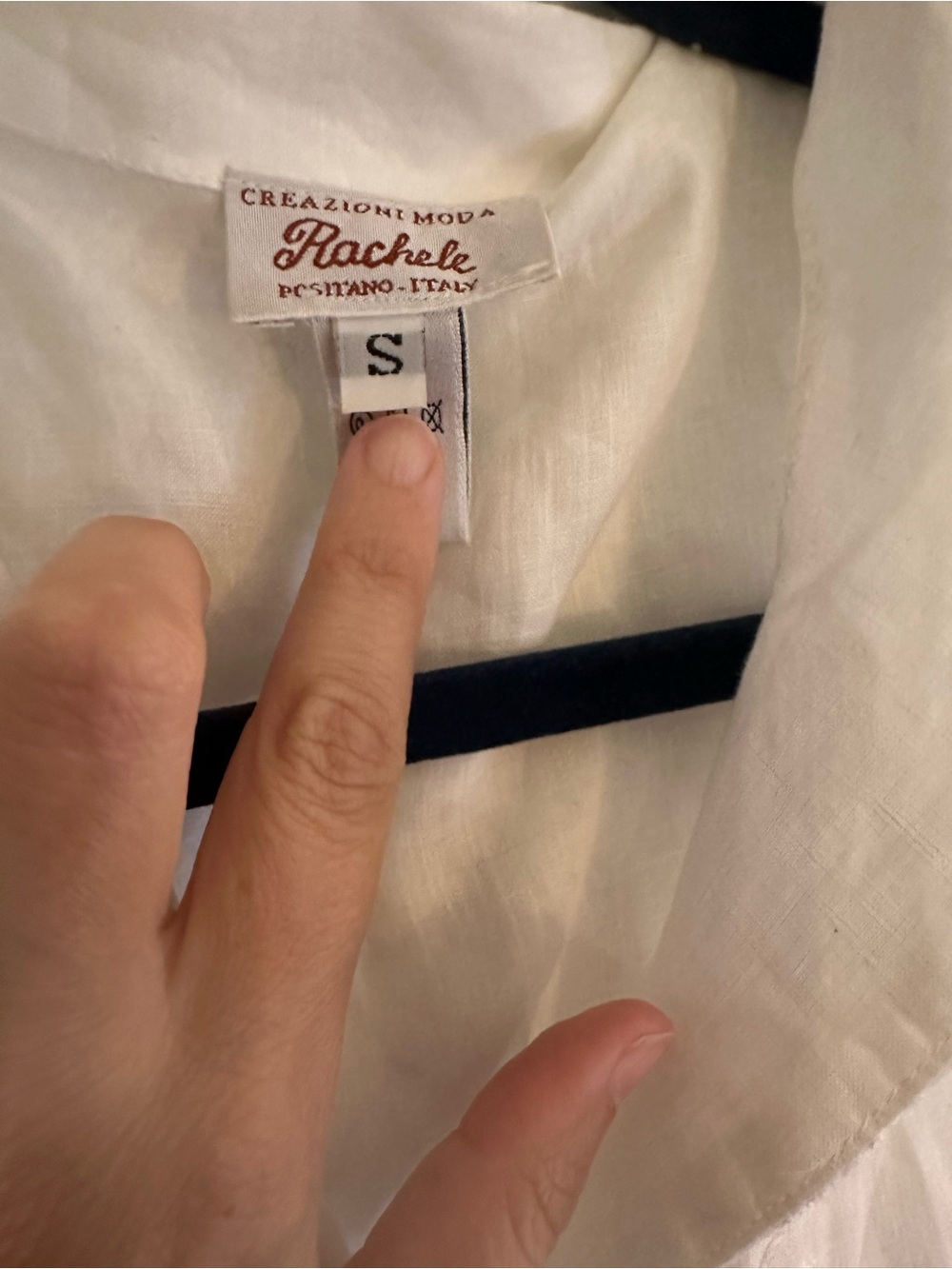 Four blouses - Picture 9 of 12